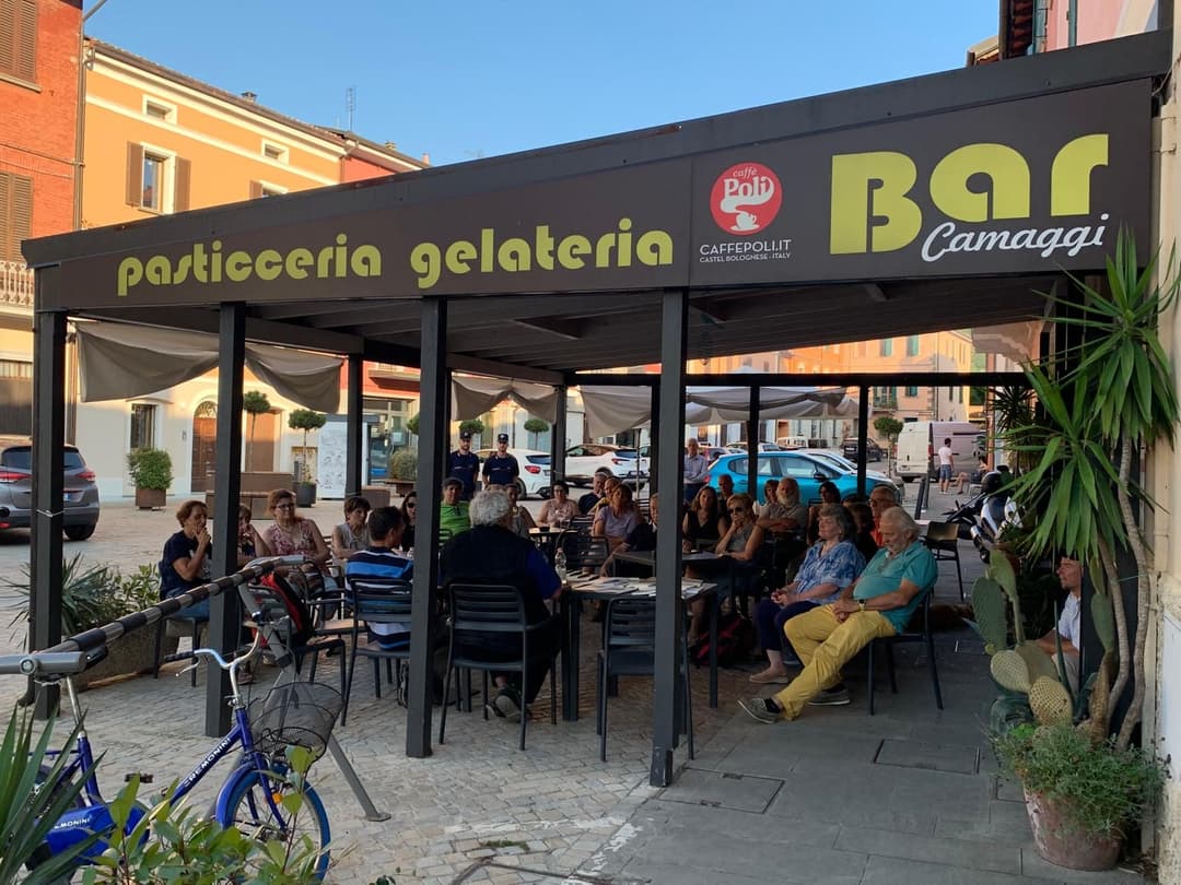 Bar Camaggi in Piazza Repubblica al tramonto