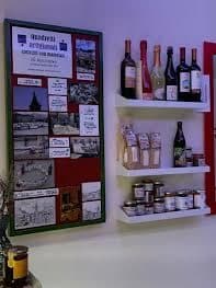 Angolo prodotti a Km 0 — Territorio · Filiera corta al Bar Camaggi