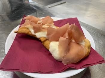Ficattola di Rosanna — Un prodotto artigianale unico, di altissima qualità. Tutte le domeniche e su ordinazione.